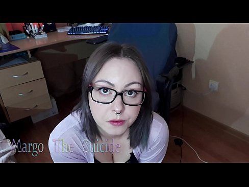 ❤️ Sexet pige med briller sutter Dildo dybt på kamera Fucking at da.gaypornforyou.ru ️❤